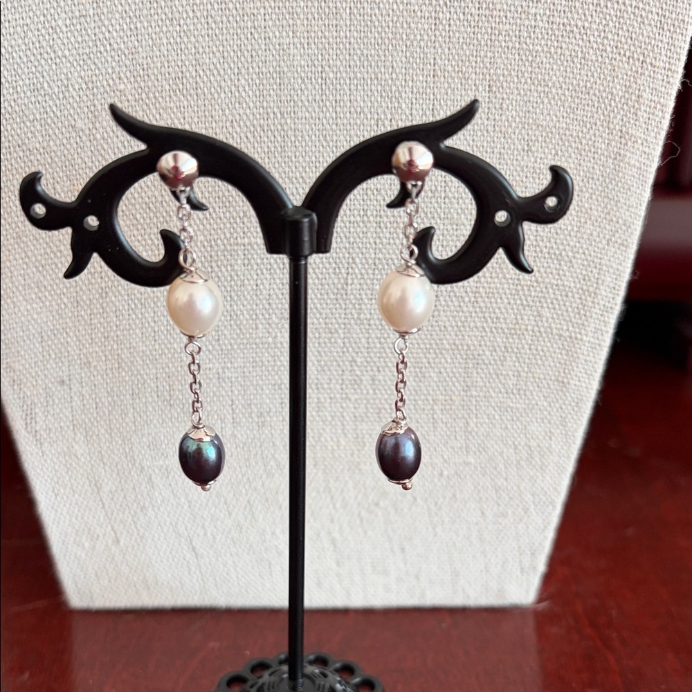 14k Gold and Genuine Pearl Drop Earrings #305